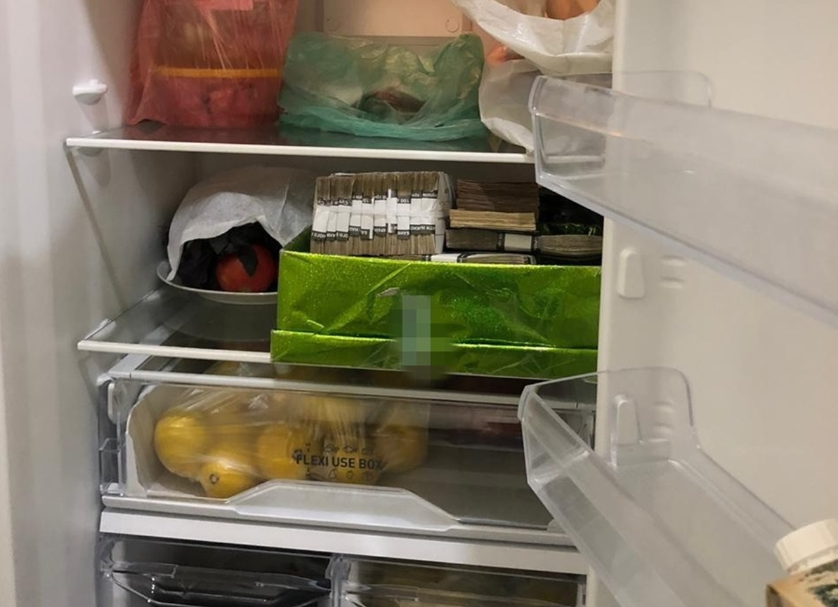 СБУ викрила одеських залізничників у корупції: гроші тримали у холодильнику