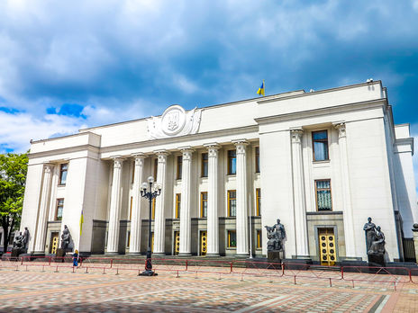 В июле на заседаниях ВРУ было зарегистрировано 293 народных депутата