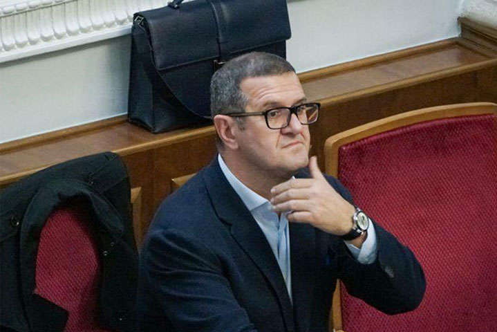 Внефракционный депутат заразился коронавируса