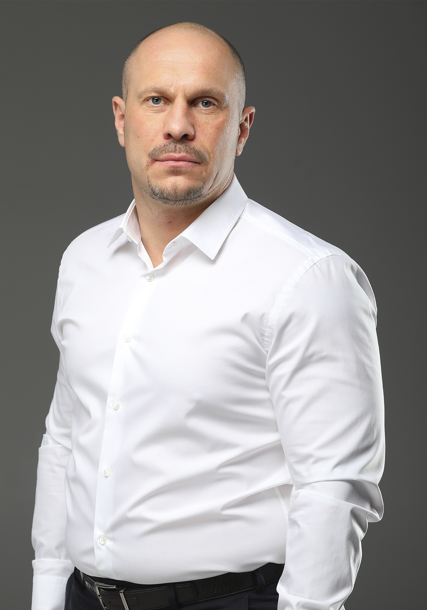 Илья Кива не умеет общаться с журналистами?