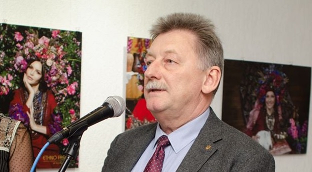 Белорусские пограничники обыскали авто украинского посла