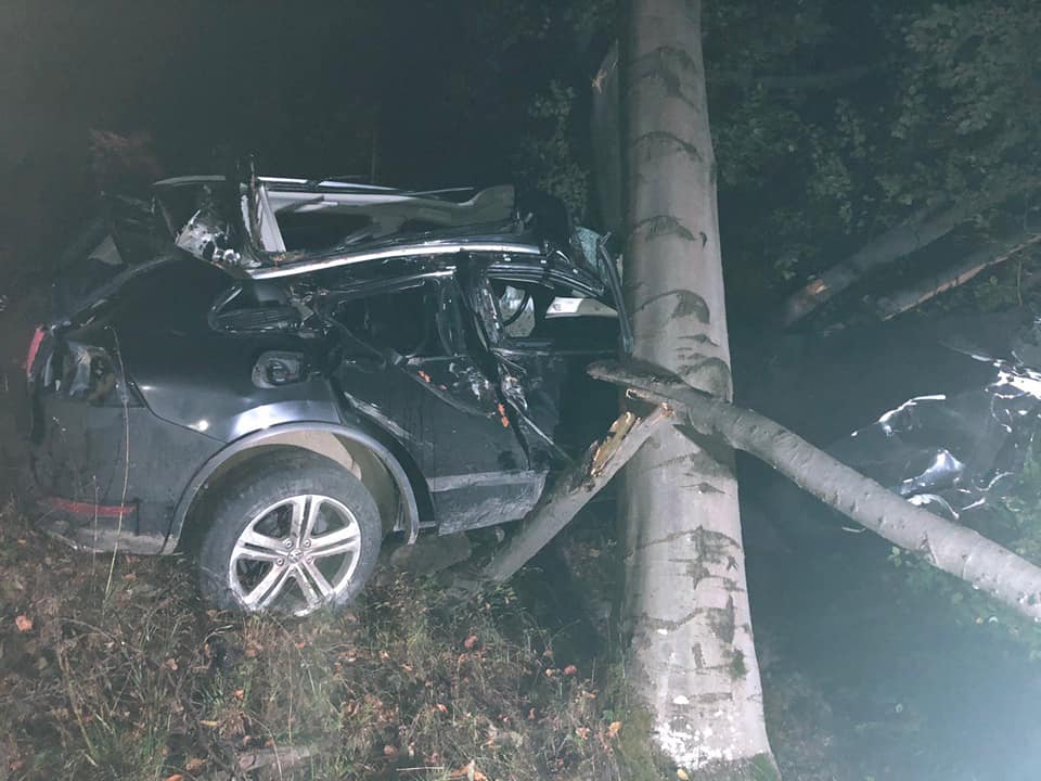 В Івано-Франківській області авто зірвалось в урвище: двоє загиблих, троє постраждалих