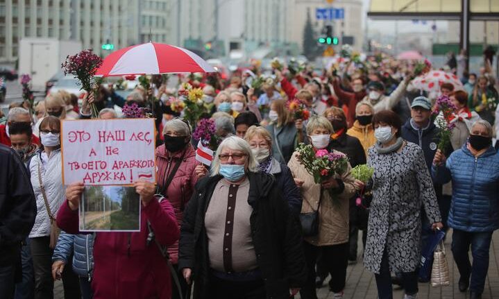 В Беларуси пенсионеры вышли на протесты - фото