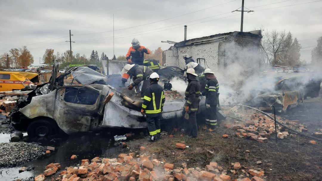 Вибух у Харківській області: Аваков заявив, що тіла загиблих досі під завалами