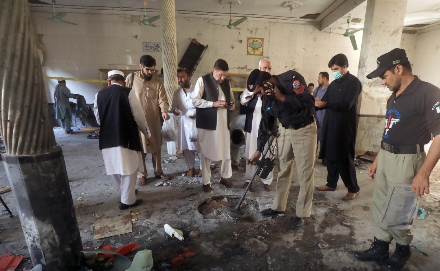 В Пакистане взорвали школу: погибли 7 учеников, более 80 раненых