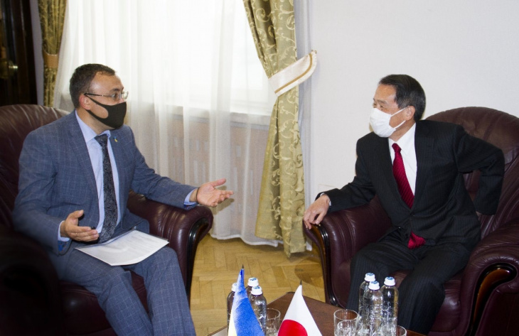 Україна та Японія обговорили ядерне роззброєння