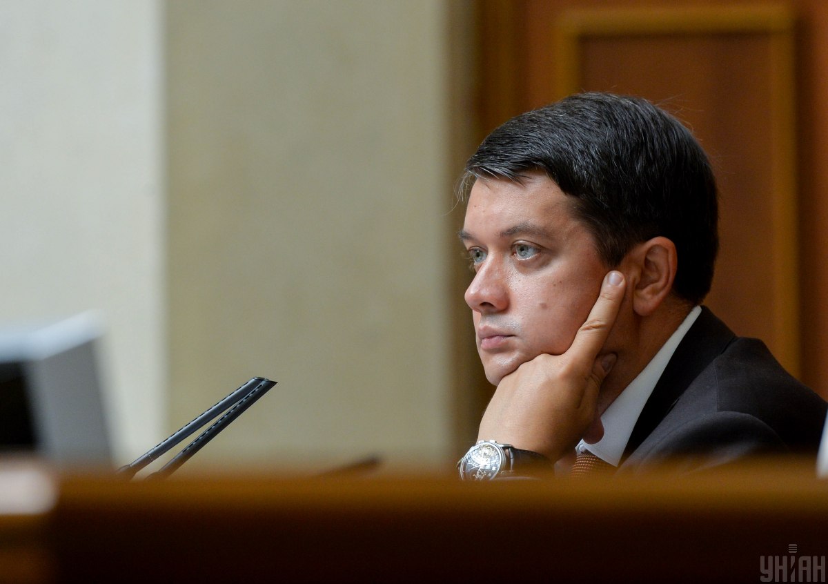 Разумков збирає депутатів на позачергове засідання Ради для звільнення міністрів