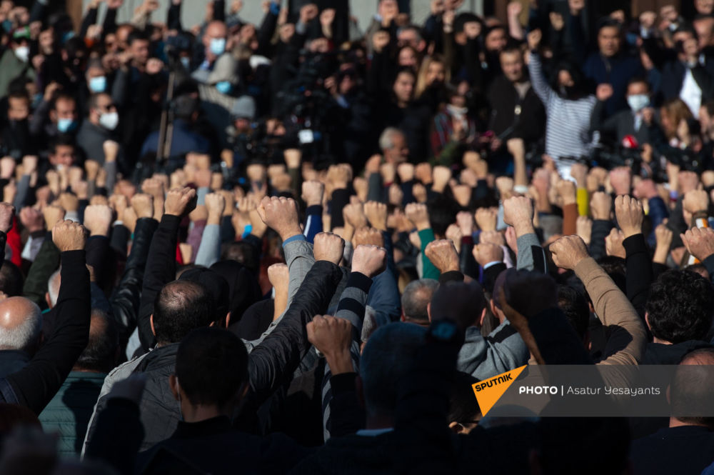 Вірменська опозиція запланувала новий марш з вимогою відставки Пашиняна