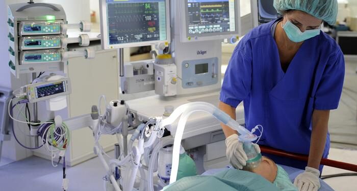 Чиновники командування Медичних сил закупили неякісні апарати ШВЛ для військових