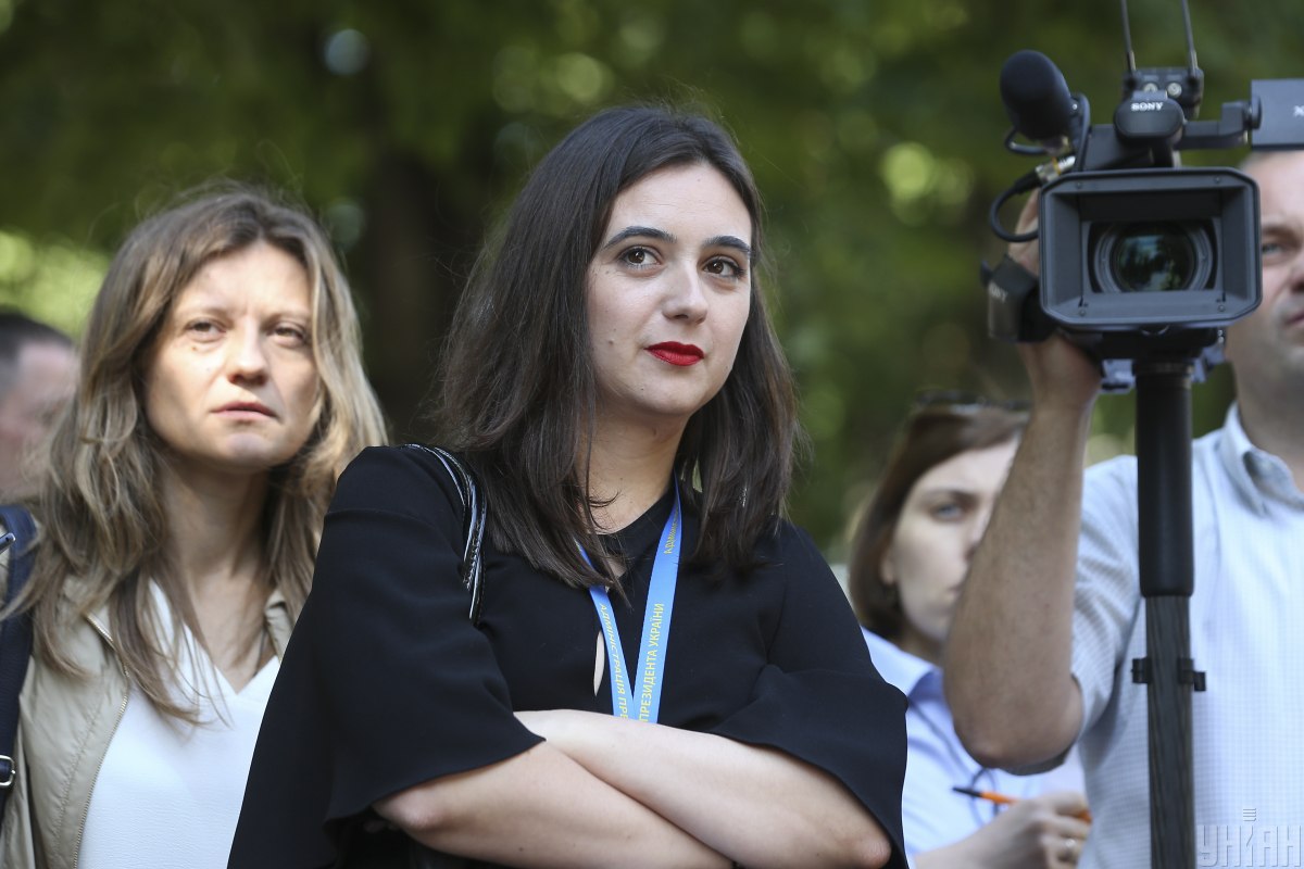 Мендель заявила, що два її твіта врятували Україну від обвалу гривні