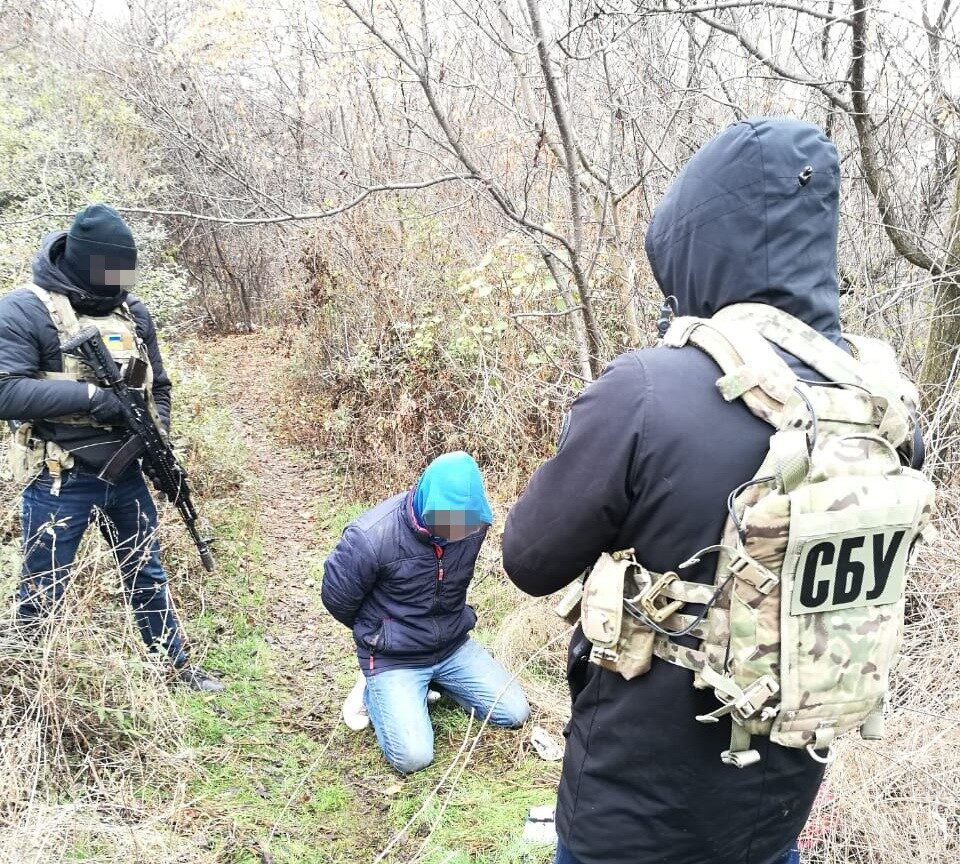 СБУ затримала чоловіка, який хотів підірвати територію ООС на Донбасі