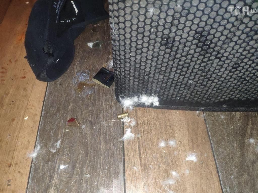 У Харкові охоронець нардепа почав стріляти у ресторані: його на смерть закидали пляшками