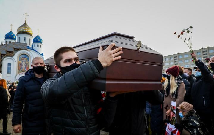 Понад тисячу білорусів попрощались із убитим Романом Бонаренком