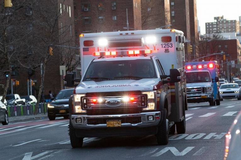 В США мужчина угнал автомобиль скорой, чтобы доставить себе в больницу