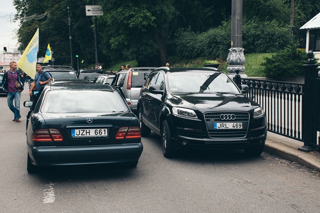 Власникам "євроблях" розповіли, як можна скасувати штраф від поліції
