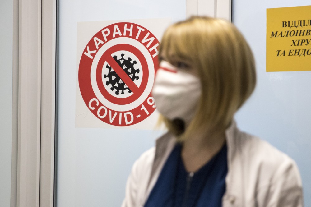 Відсьогодні ще дві області в Україні посилюють карантин