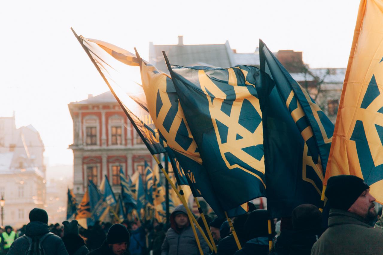 Нацкорпус подав позов до суду на видання "Страна.ua" та нардепа від "ОПЗЖ"