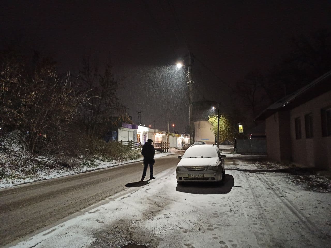 Снігопади та вітер: синоптики попередили про небезпечну погоду