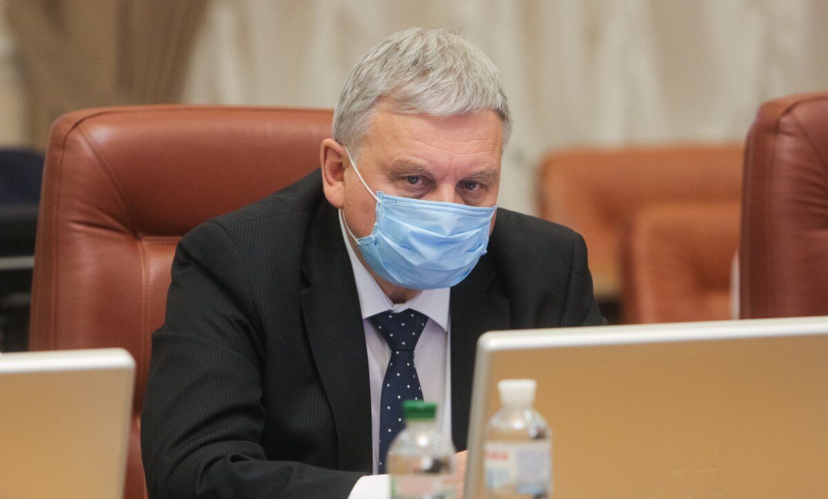 Рада відправила міністра оборони Тарана у відставку