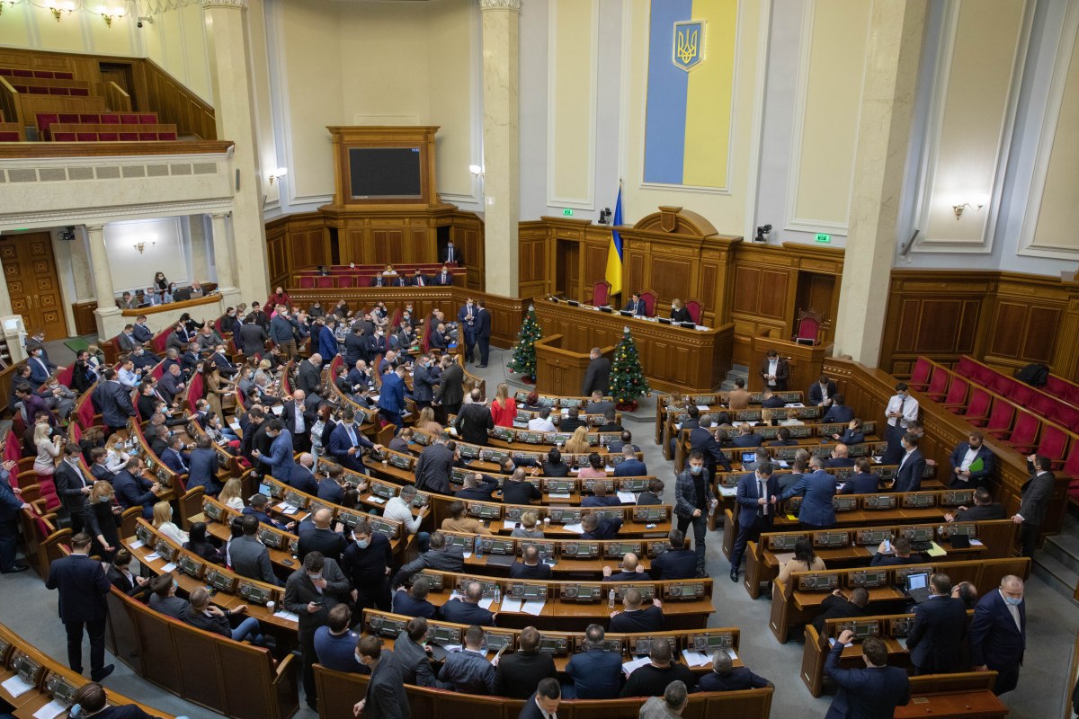 У Раді "зі скрипом" звільняють міністрів: що відомо на цей момент (оновлюється)