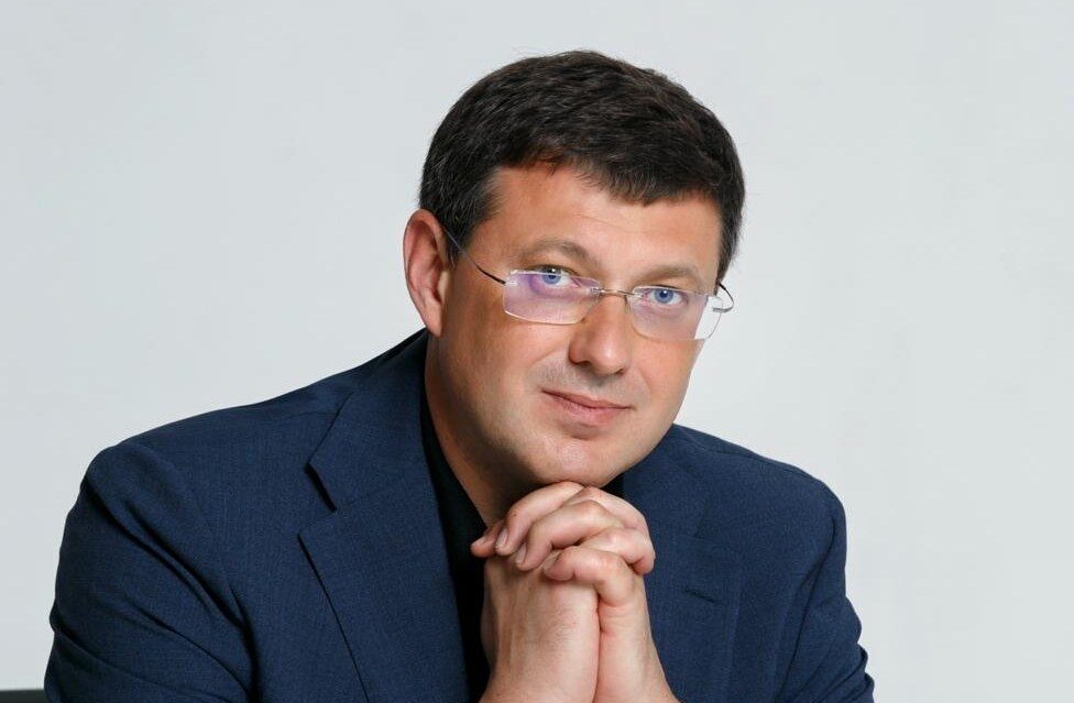 Зв'язали сина та дружину: мер Броварів розповів про напад