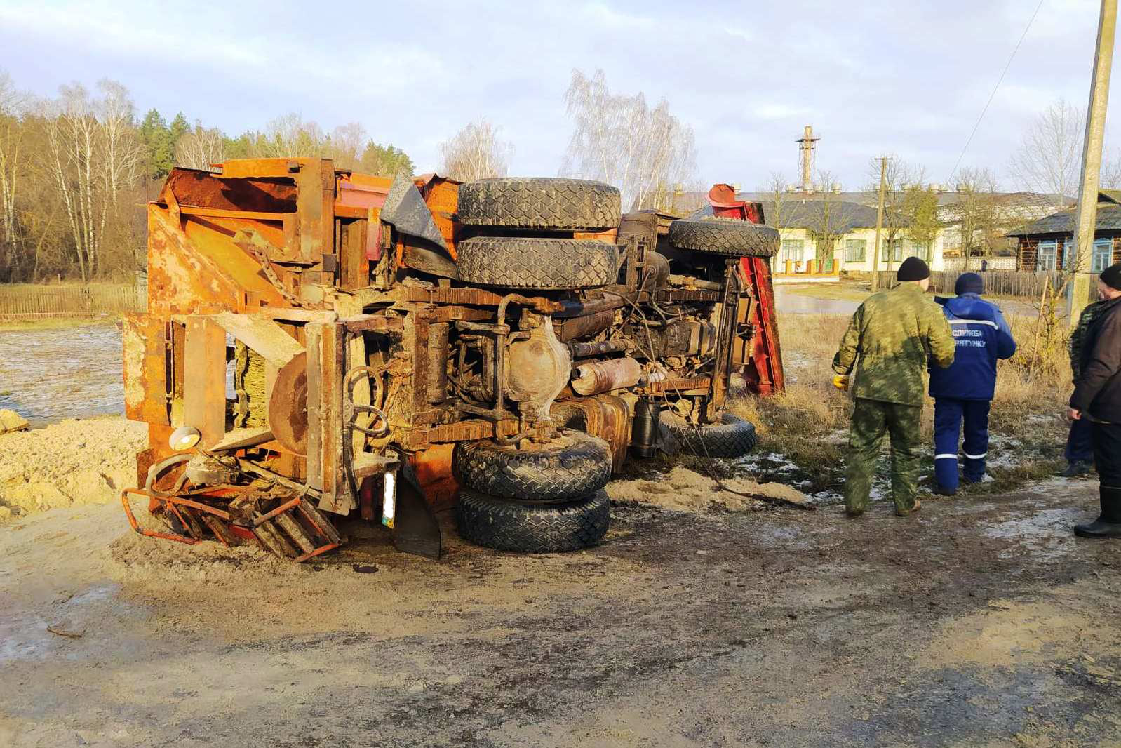Перекидання спецавтомобіля у Чернігівській області