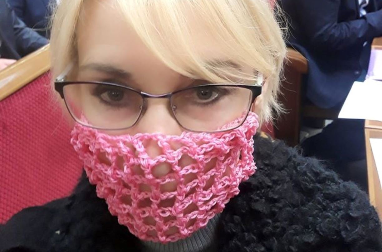 "Слуга" Богуцька перехворіла на COVID-19 та розкритикувала маски