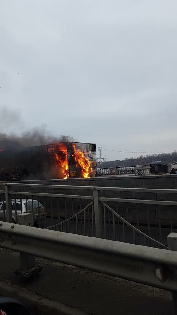 Пожежа на поштовій площі у Києві