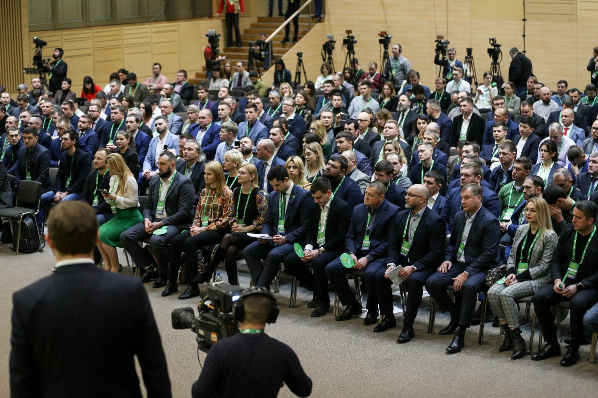 Фракція "Слуга народу" затвердила кандидатури нових міністрів