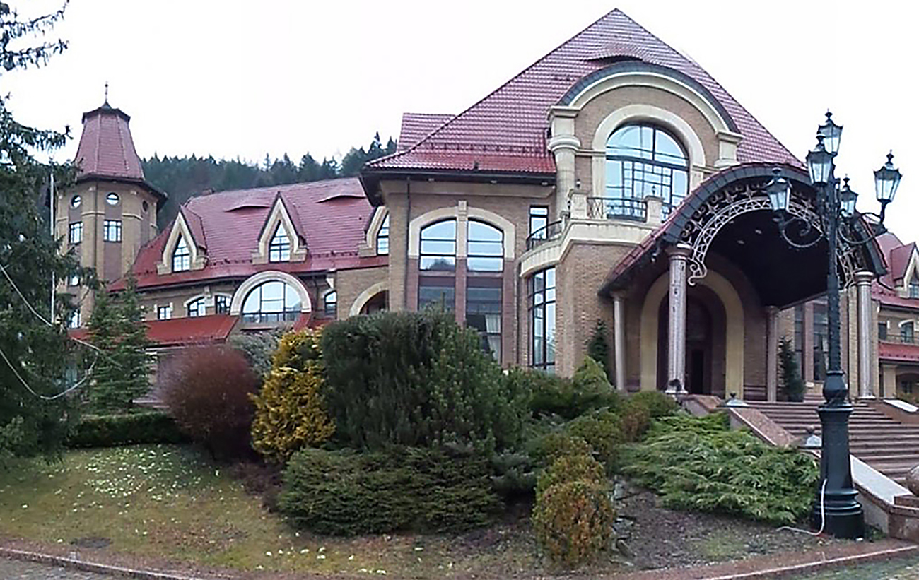 Президентська резиденція "Синьогора" щорічно приносить державі 12 мільйонів збитків