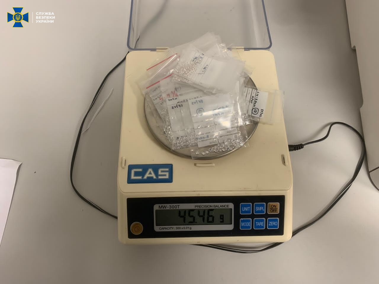 У Борисполі затримали двох українок з діамантами на 17 мільйонів