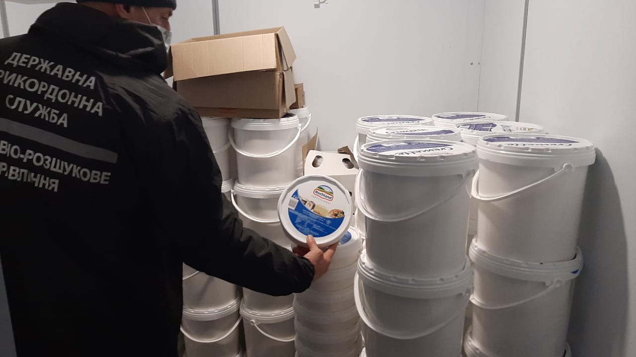 У Харкові та Дніпрі затримали 500 тонн контрабандних морепродуктів