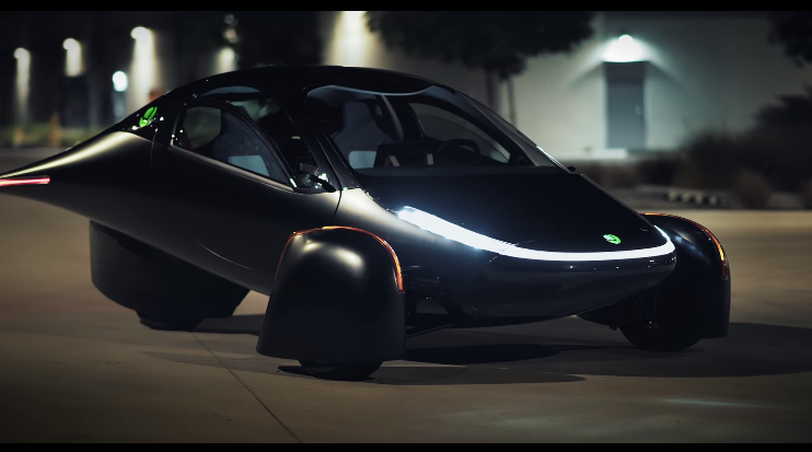 Трехколесный электромобиль