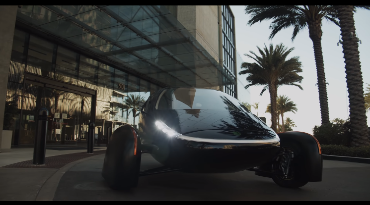 Трехколесный электромобиль