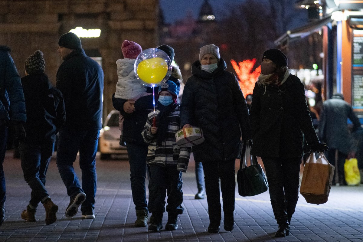 Ще понад дві тисячі дітей в Україні заразилися ковідом: дані на 7 лютого