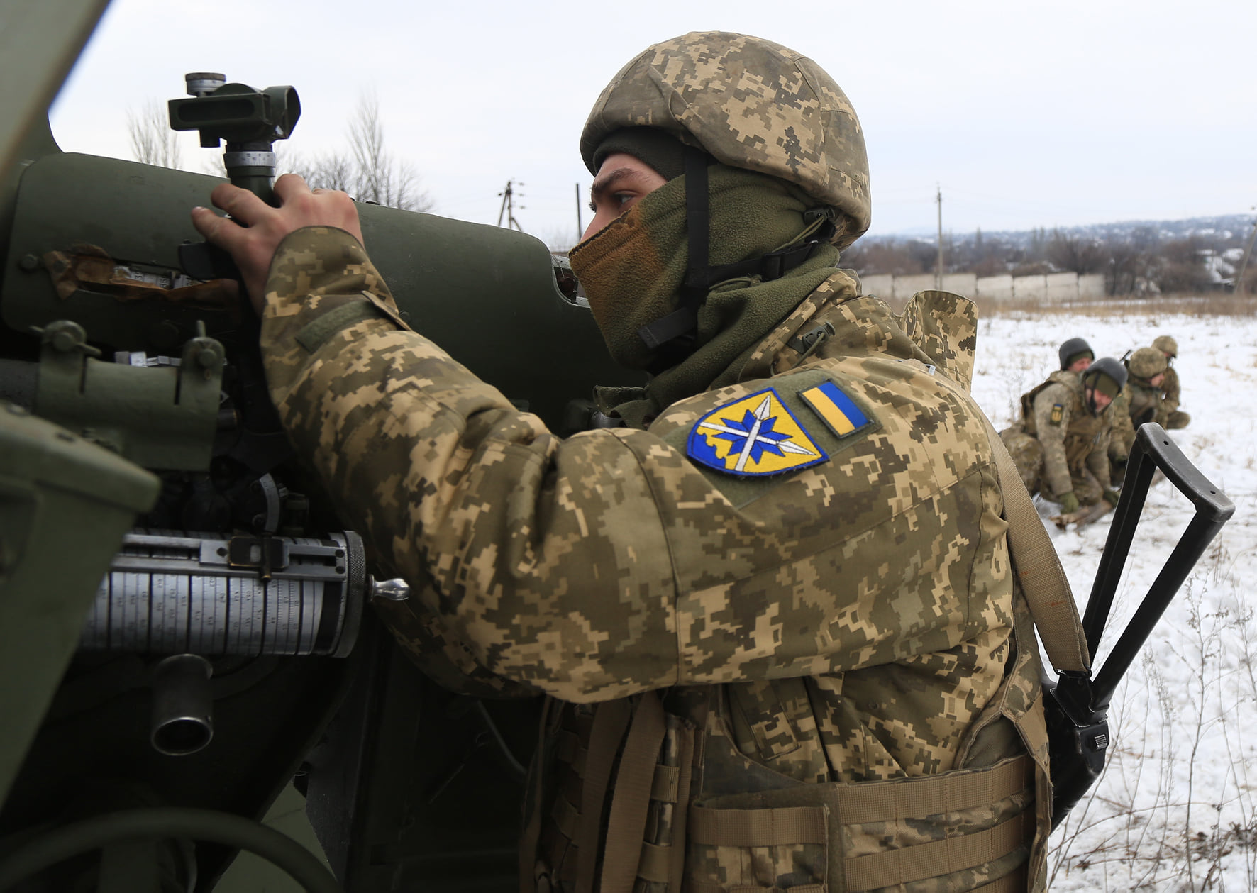 Оккупанты на Донбассе ранили двух украинских бойцов