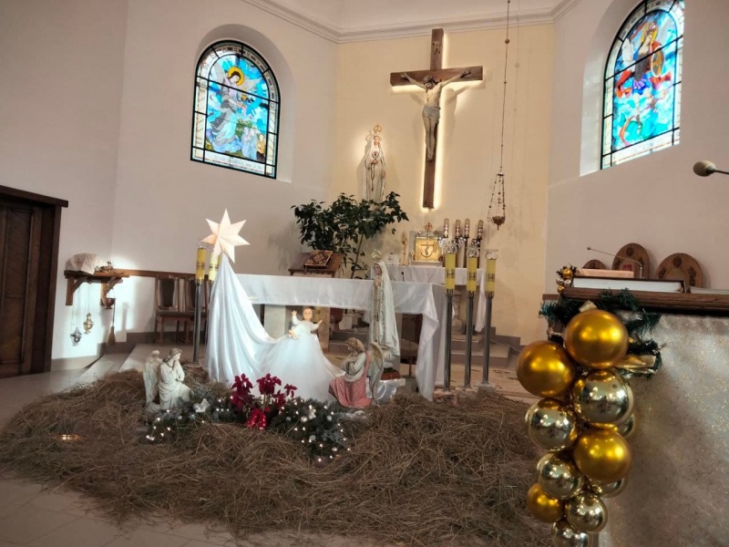 У римо-католицькому храмі Чернівців встановили унікальний рухомий вертеп - фото, відео