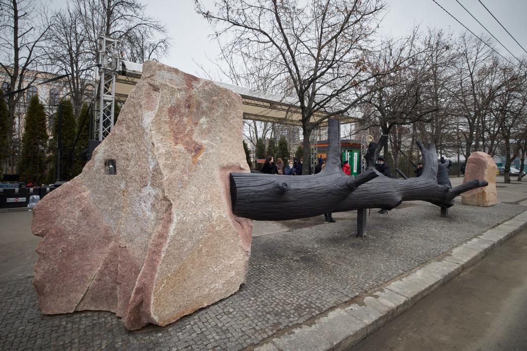 Зеленский открыл инсталляцию памяти жертв Холокоста