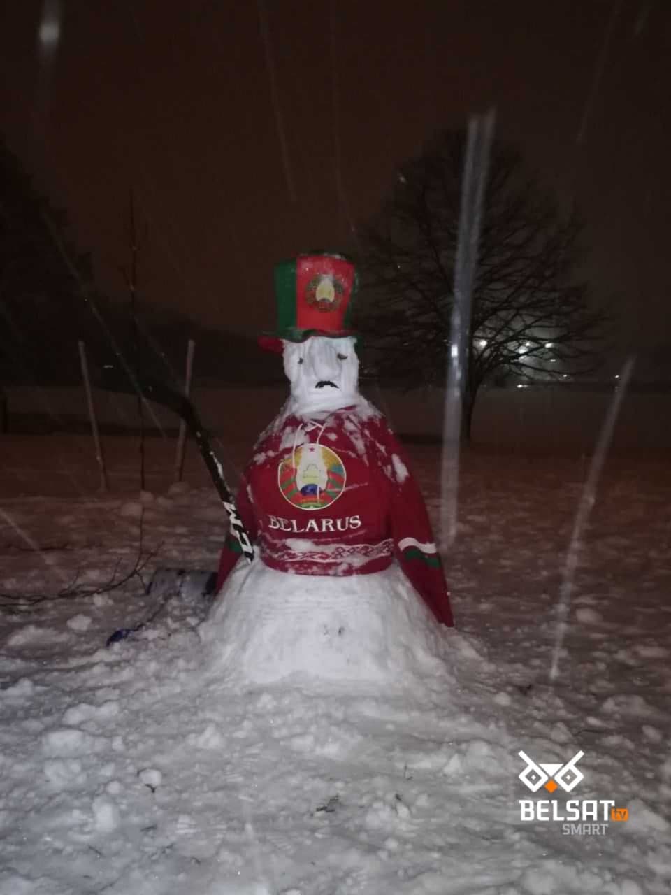 В Беларуси новый флешмоб: слепи усатого Лукашенко