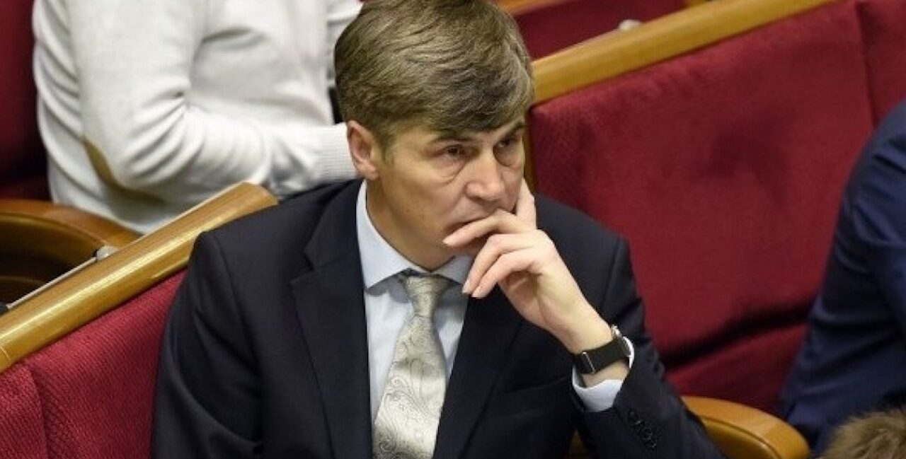 У Миколаєві патрульні побили нардепа - відео