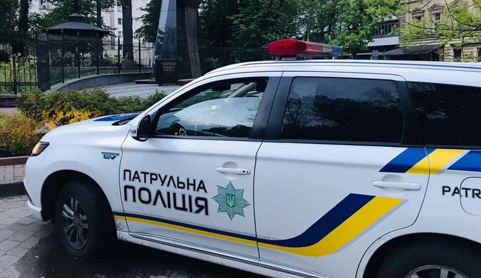 У Львові вандали розмалювали стіну Меморіалу Небесної сотні