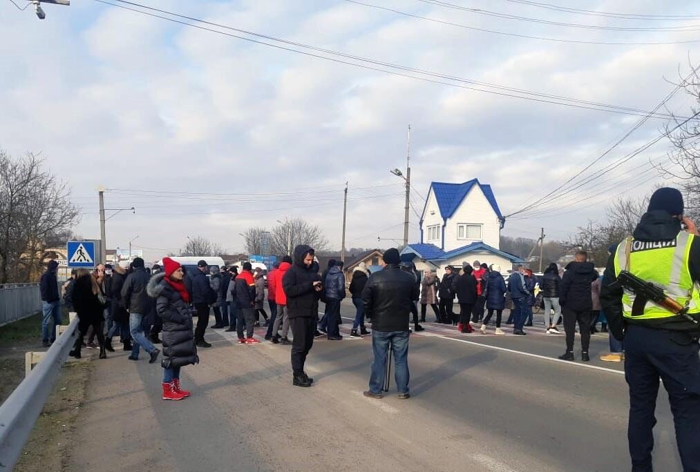 "Комунальні" протести: де відбуваються, хто проти та що вимагають