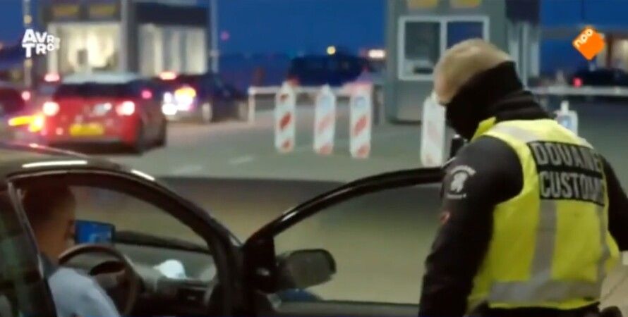 Реалії Brexit: голландські прикордонники забрали у британця бутерброди з шинкою