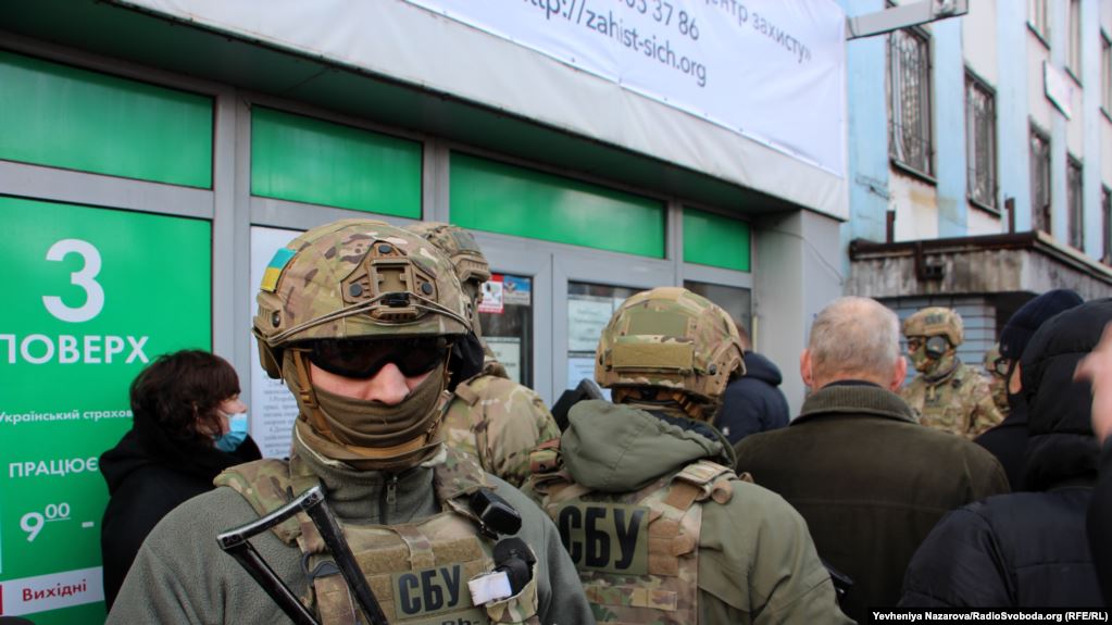 В Запорожье СБУ проводит следственные действия относительно незаконного собрания акционеров ПАО  "Мотор-Сич" - видео