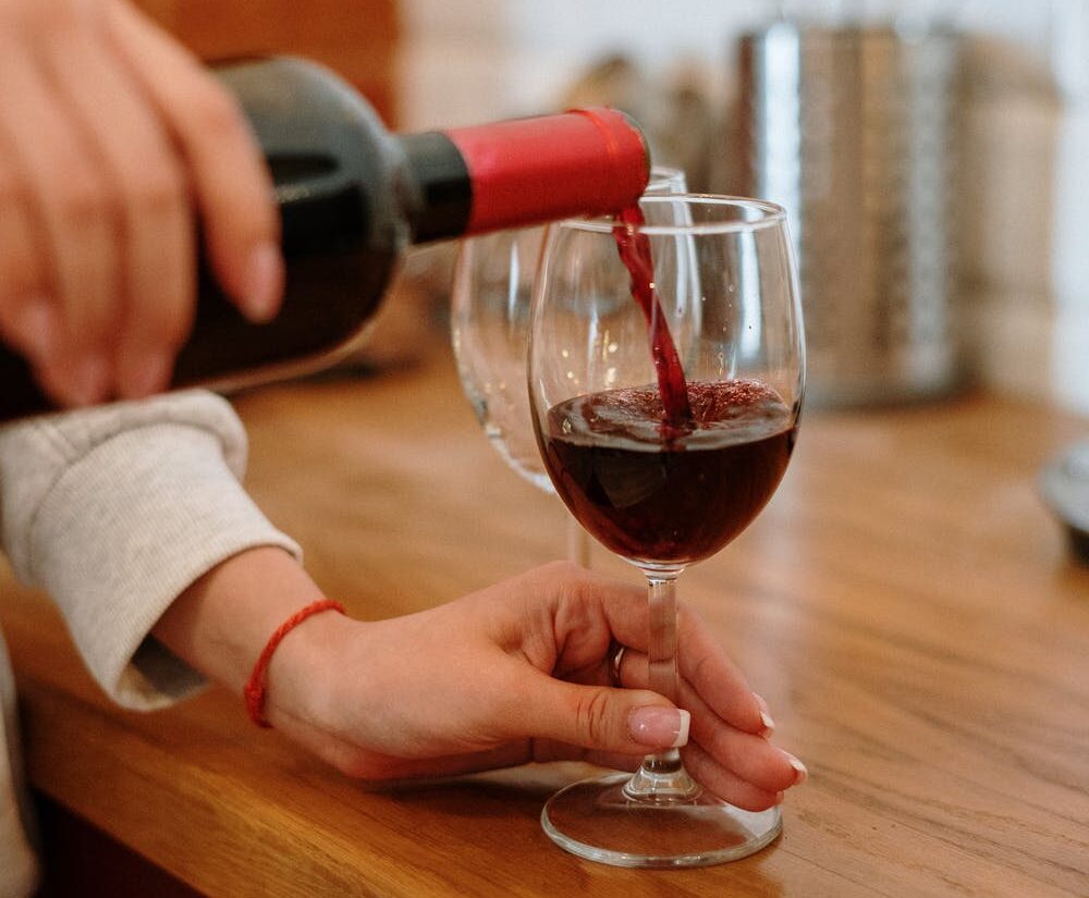 На Одещині виготовляли вино з небезпечними пестицидами, яке експортували до Польщі