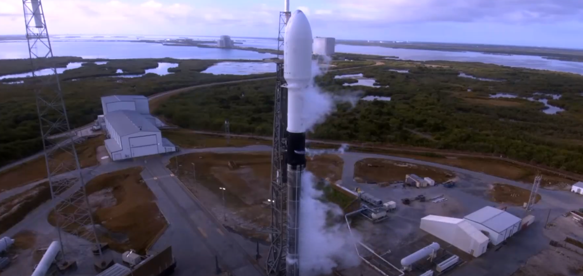 Компанія Маска запустила ракету з рекордною кількістю супутників - відео