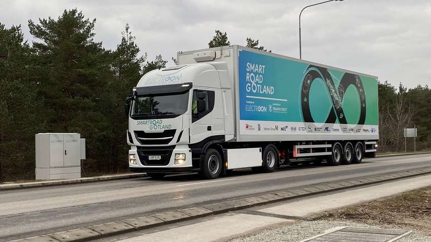 В Швеции создали дорогу для зарядки электромобилей