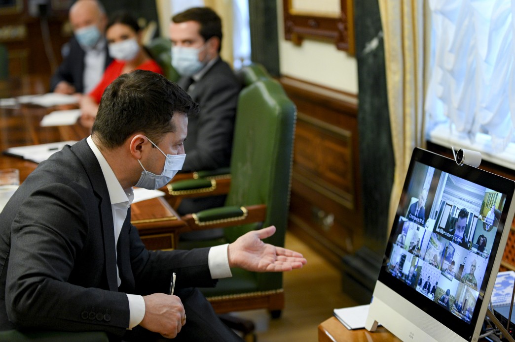 Зеленский призвал правительство четко объяснить, как будет происходить вакцинация от COVID-19