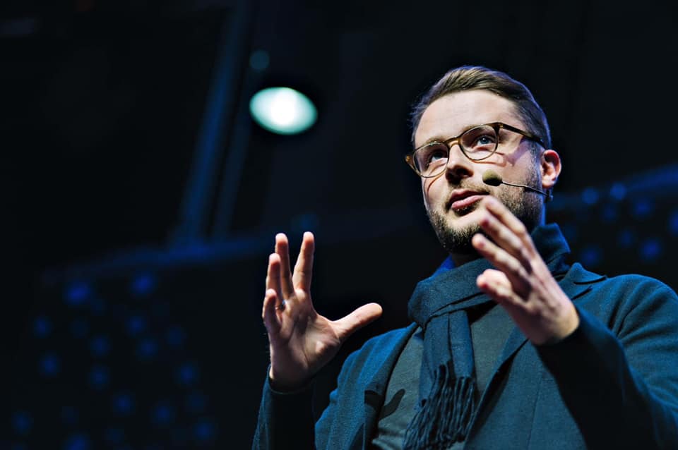 Співробітник Офісу президента звільнився через протести на підтримку Стерненка