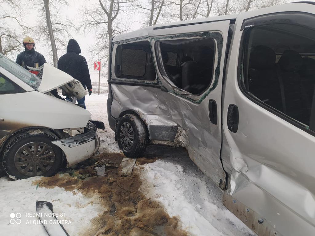 У ДТП в Тернопільській області травмувалися семеро людей - фото